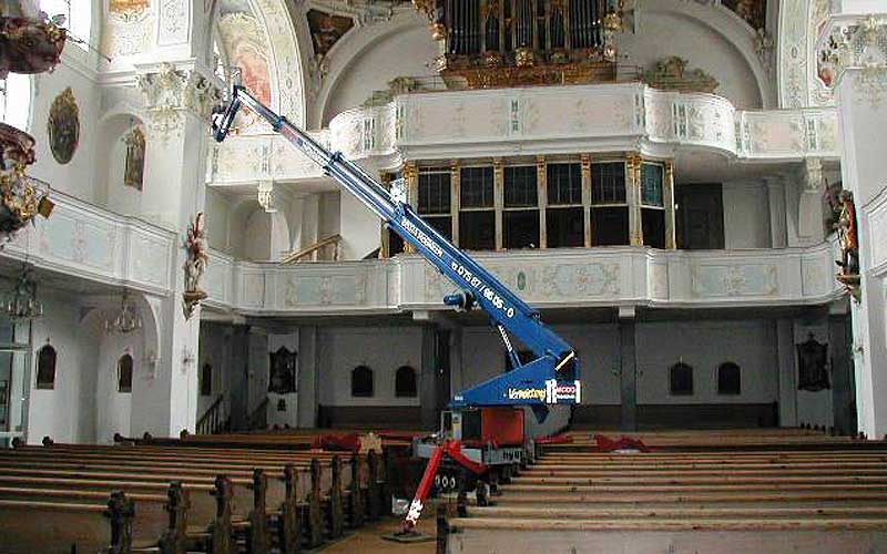 Raupenbühne LEO Raupenbühne LEO