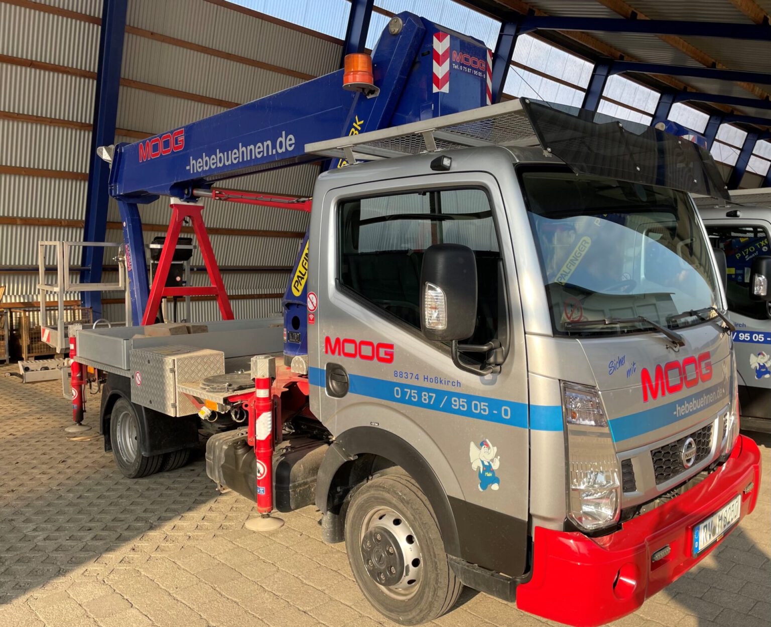 LKW-Bühne PTK250 | Moog Hebebuehnen